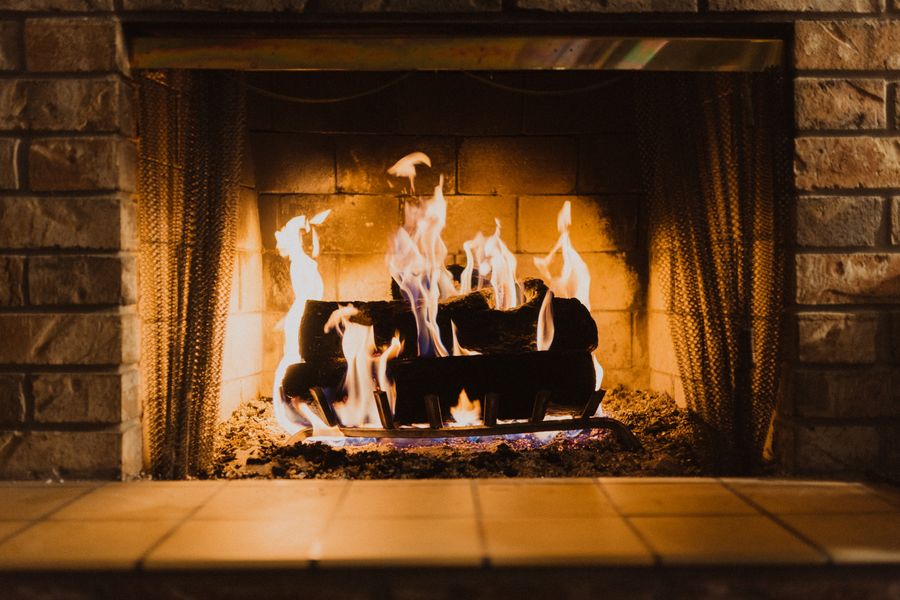 Best Wood for Your Indoor Fireplace